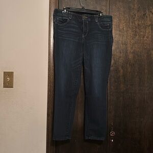 Women’s Democracy size 12 Ankle Jean
EUC